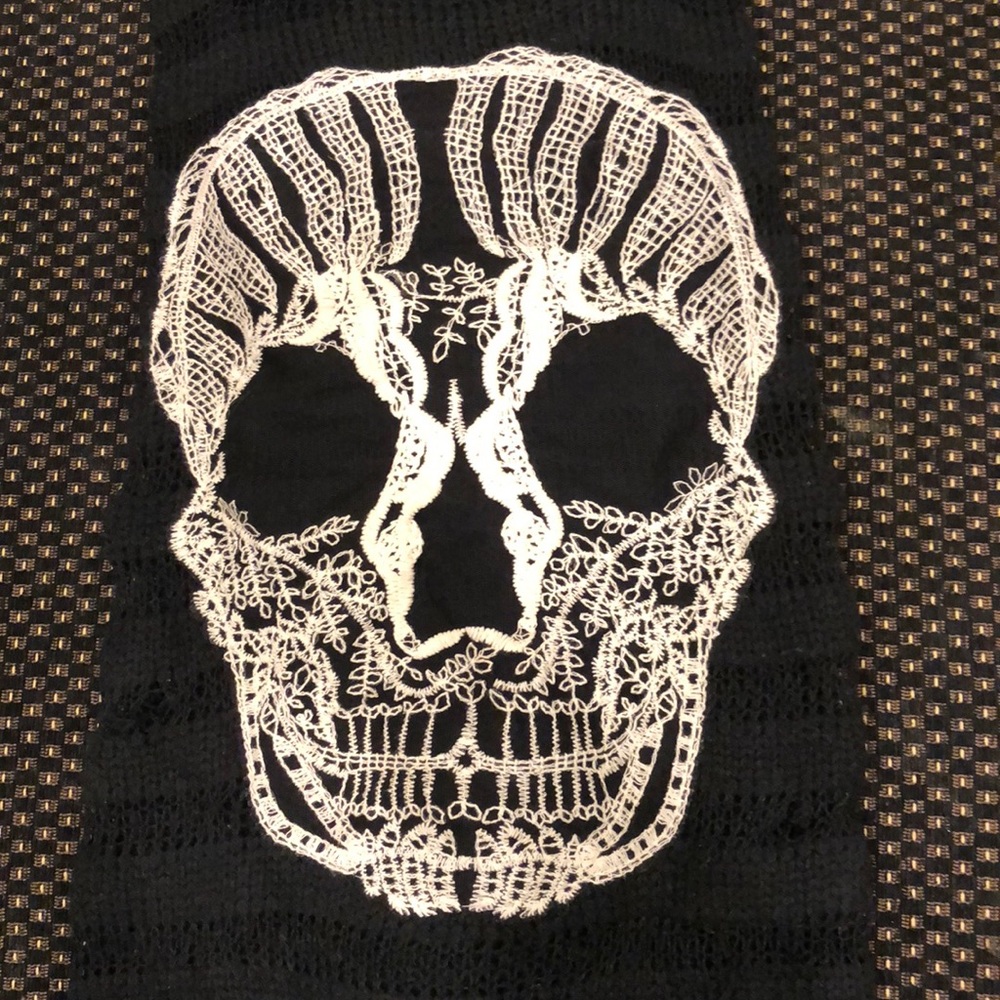 Skull sweater